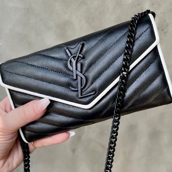 Authentic YSL Grain de Poudre Chevron Cassandra WOC Wallet On Chain - Picture 4 of 16